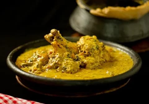 Dum ka Chicken - Shah Ghouse Cafe, Hyderabad