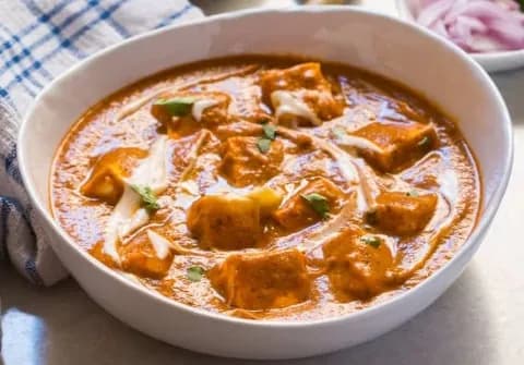 Mughlai Chicken (Qtr) - Alamgir Hotel, Lucknow