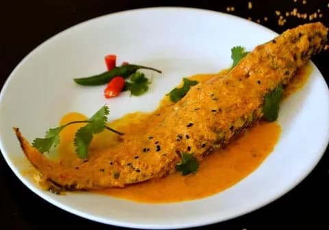 Pabda Machher Dhoney Pata Jhal (1pc) - The Bhoj Company, Kolkata