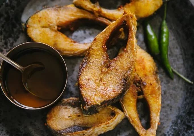 Ilish Bhaja - The Bhoj Company, Kolkata