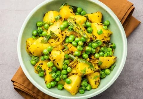 Aloo Matar(Full) - Ganesh Restaurant, Jaipur
