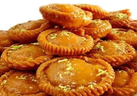 Chandrakala (500gms) - Kanha Sweets, Amritsar