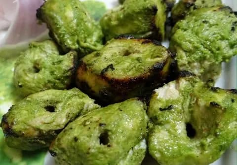 Chicken Haryali Tikka (Half) - Surjit Food Plaza, Amritsar